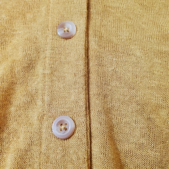 Pink Rose Women's Junior's yellow buttons and knot top Medium - Picture 3 of 8